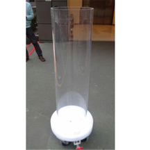 四尺高之柱形水槽